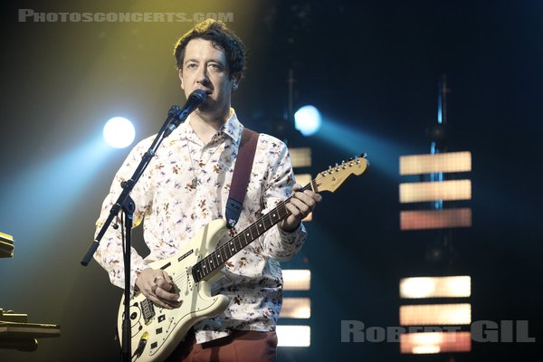 THE WOMBATS - 2022-04-29 - PARIS - La Machine (du Moulin Rouge) - Matthew Murphy